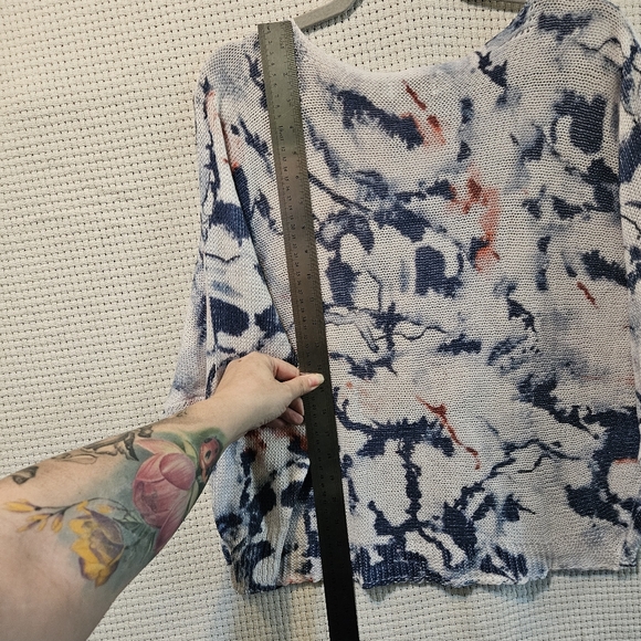 Lousa Ricci Lg Abstract Crochet Patterned Sweater - Picture 7 of 7